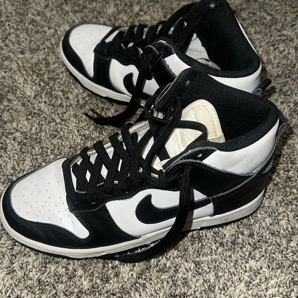 Nike Dunk - Picture 1 of 5